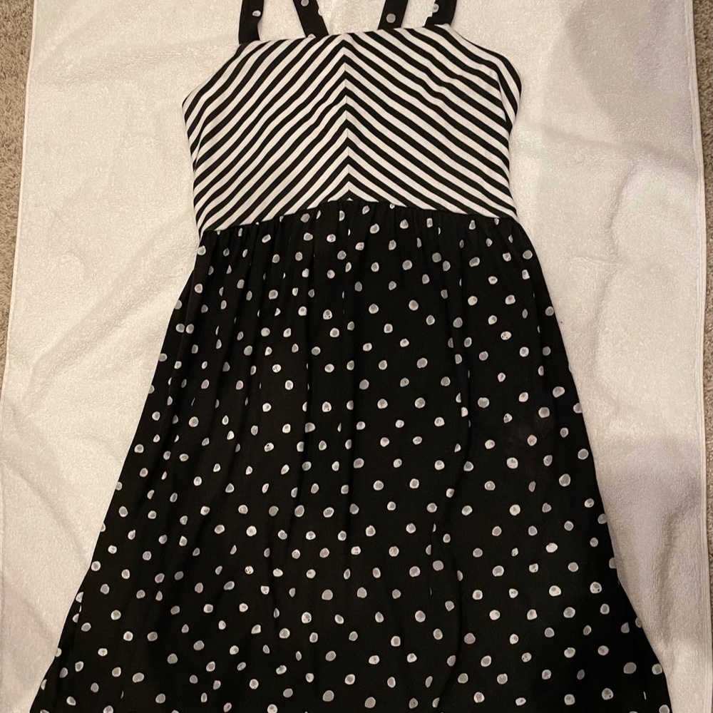 Black & White Stretchy Dress with Spaghetti Straps, Cotton/Poly Size Small